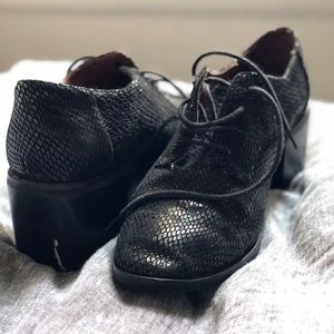 Jeffrey Campbell